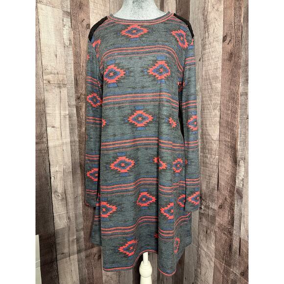 Simply Southern Black Sequined Red Grey Aztec Long Sleeve Dress Large NWT Gift - Picture 1 of 8